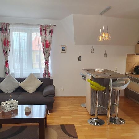 Smiley Apartment Sibiu Bagian luar foto