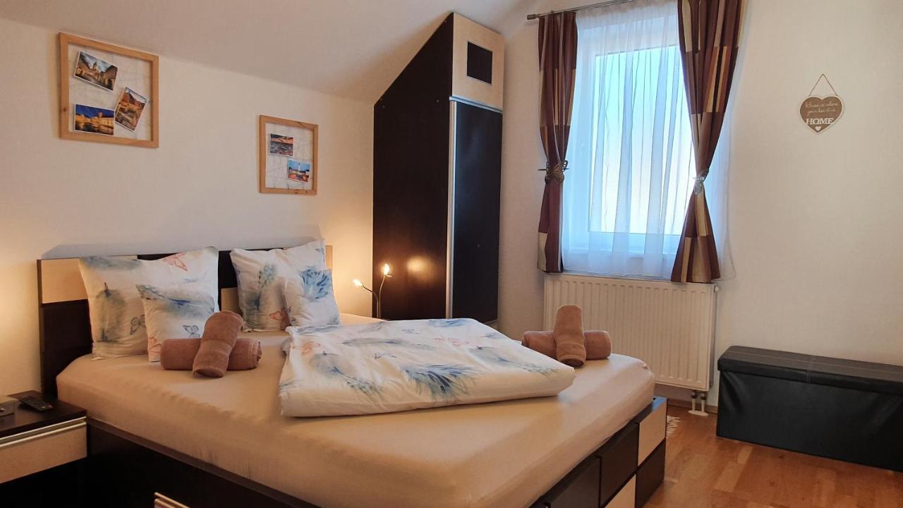 Smiley Apartment Sibiu Bagian luar foto